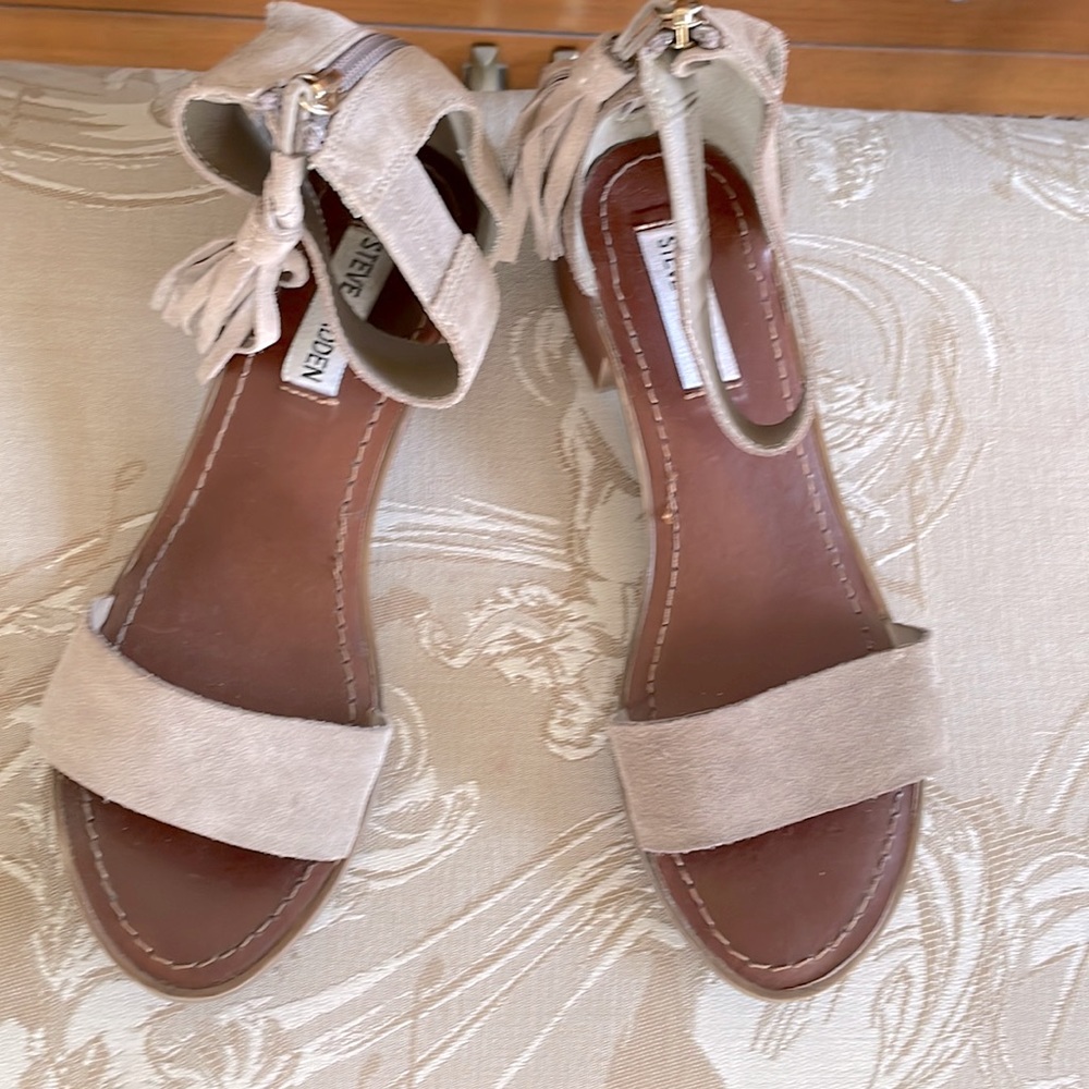 Steve Madden sandals size 8